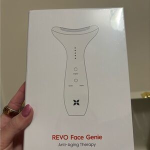 Revo Face Genie Skincare Device - White (never been opened)